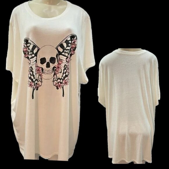 Torrid +5 Off-White Crew Neckline Butterfly Skull Graphic Short Sleeve T-Shirt - Picture 1 of 6